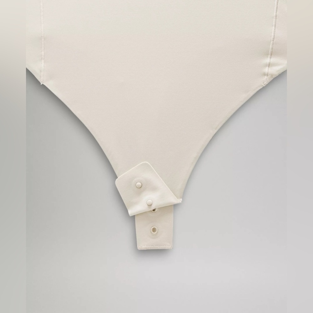 Lululemon Wundermost Ultra Soft Nulu Square Neck Long Sleeve Bodysuit - Size XS - Picture 12 of 12